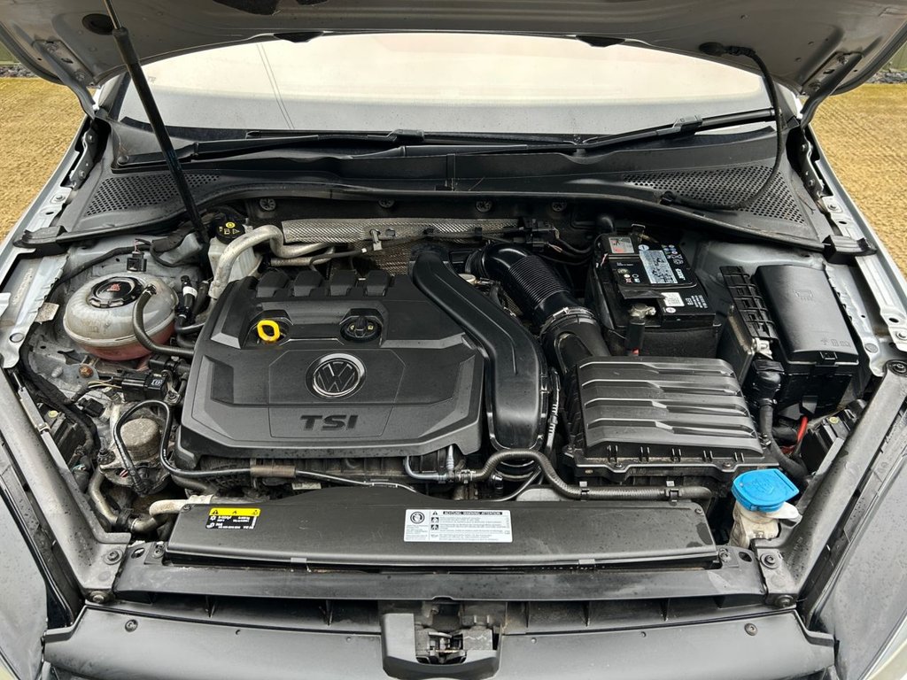 Used Volkswagen Golf 2017 for sale - 77275759: Photo 24