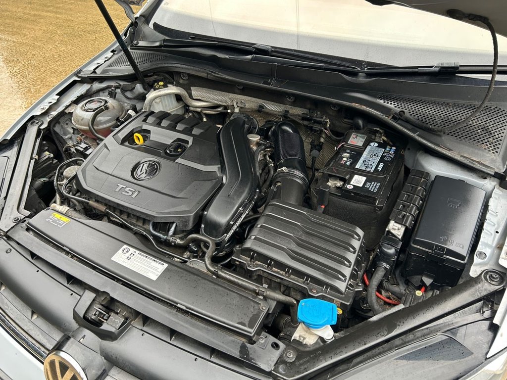 Used Volkswagen Golf 2017 for sale - 77275759: Photo 29