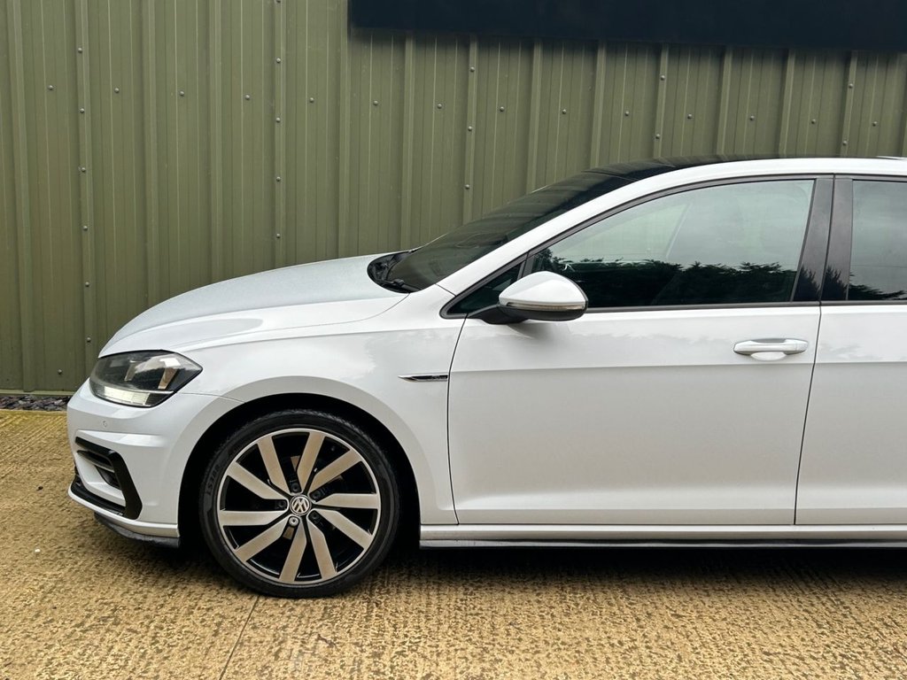 Used Volkswagen Golf 2017 for sale - 77275759: Photo 32