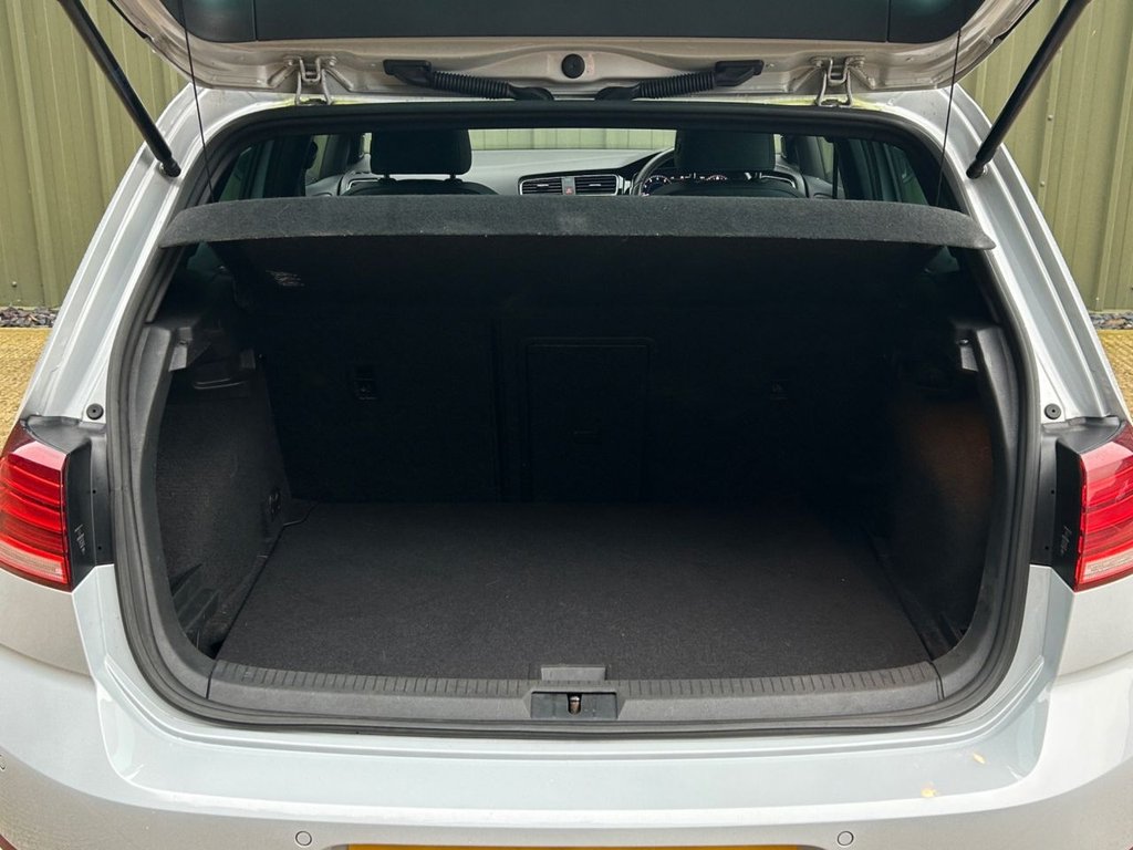 Used Volkswagen Golf 2017 for sale - 77275759: Photo 48