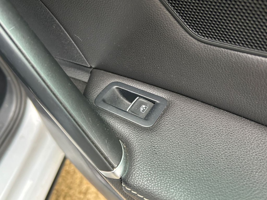 Used Volkswagen Golf 2017 for sale - 77275759: Photo 50