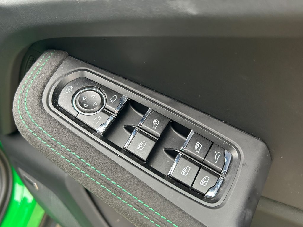 Used Porsche Macan 2023 for sale - 77780230: Photo 17