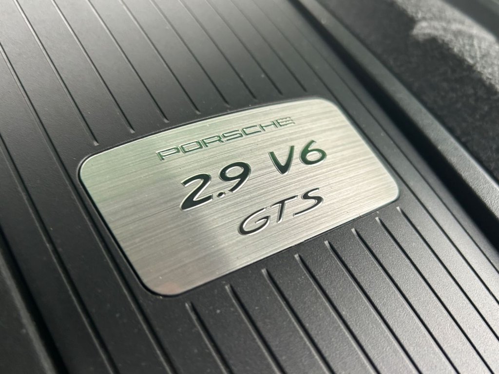 Used Porsche Macan 2023 for sale - 77780230: Photo 18