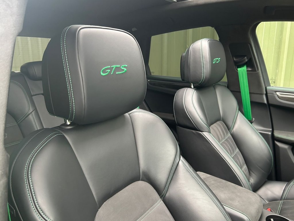 Used Porsche Macan 2023 for sale - 77780230: Photo 25