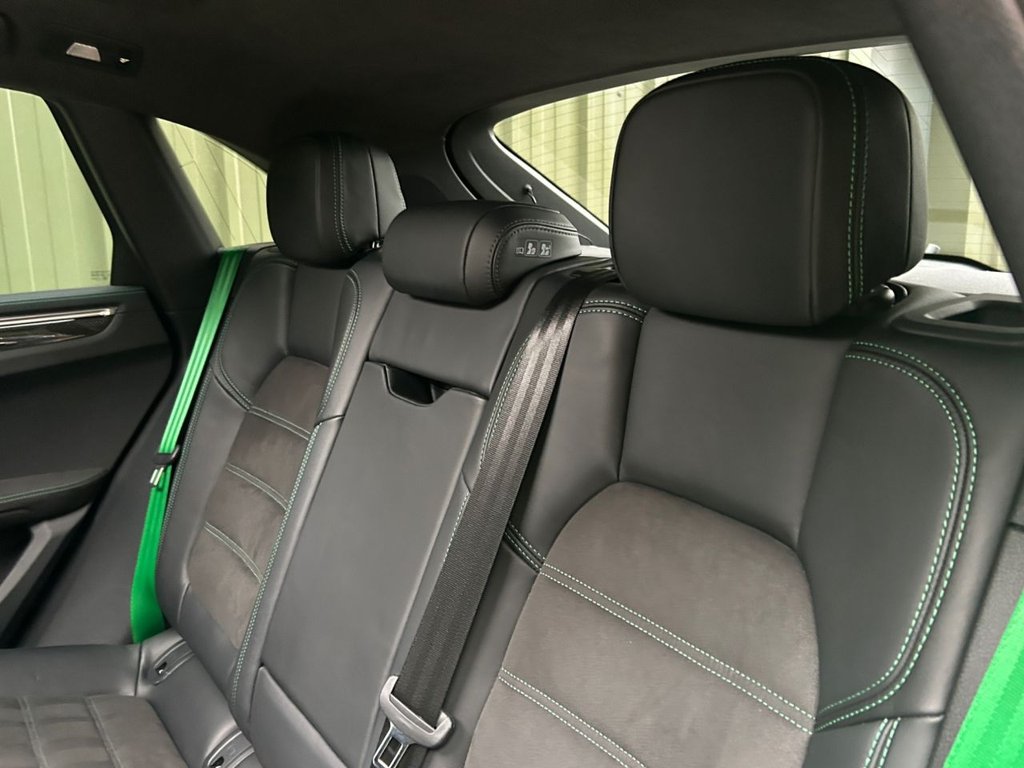 Used Porsche Macan 2023 for sale - 77780230: Photo 4