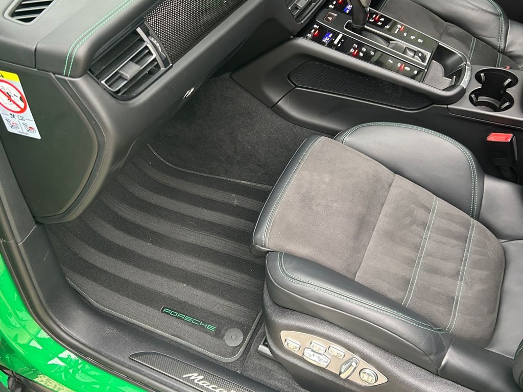 Used Porsche Macan 2023 for sale - 77780230: Photo 44