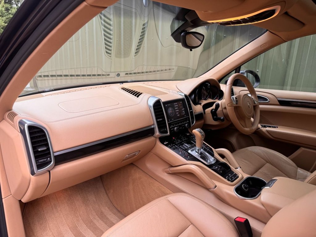 Used Porsche Cayenne 2011 for sale - 76631976: Photo 23