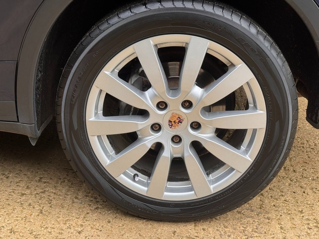 Used Porsche Cayenne 2011 for sale - 76631976: Photo 28