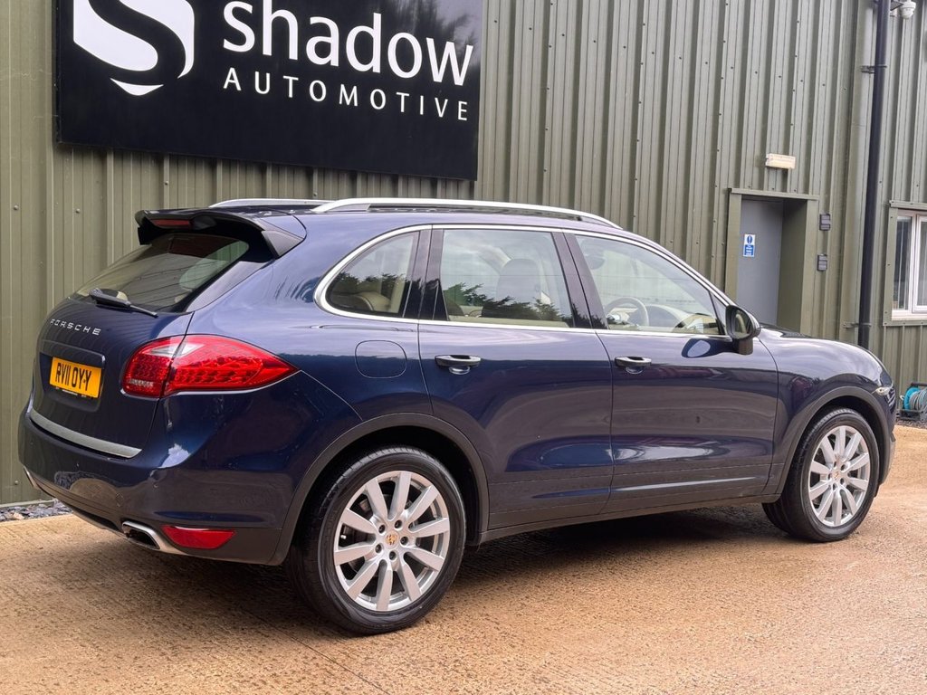 Used Porsche Cayenne 2011 for sale - 76631976: Photo 3