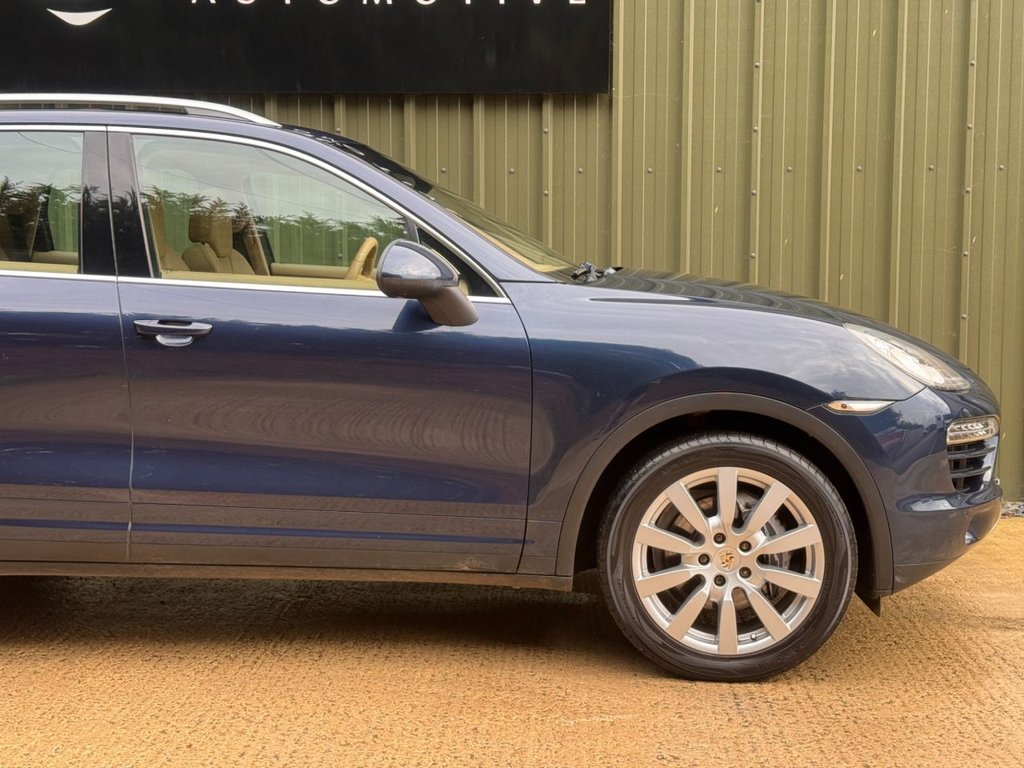 Used Porsche Cayenne 2011 for sale - 76631976: Photo 38