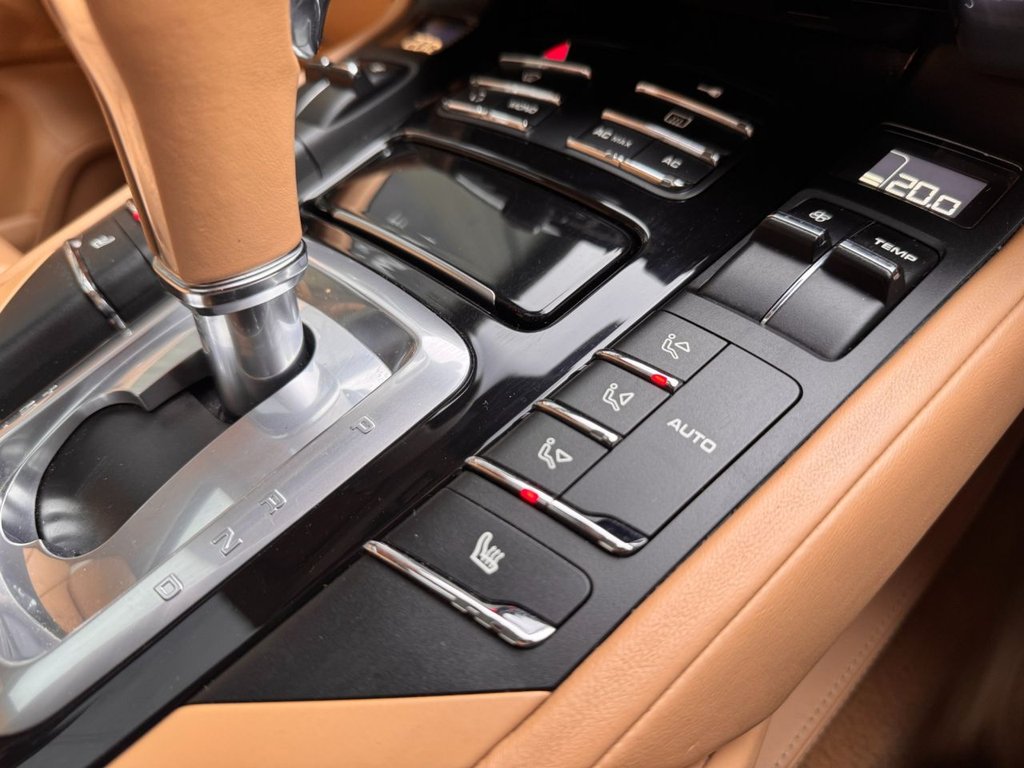 Used Porsche Cayenne 2011 for sale - 76631976: Photo 41