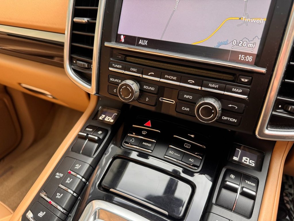 Used Porsche Cayenne 2011 for sale - 76631976: Photo 47