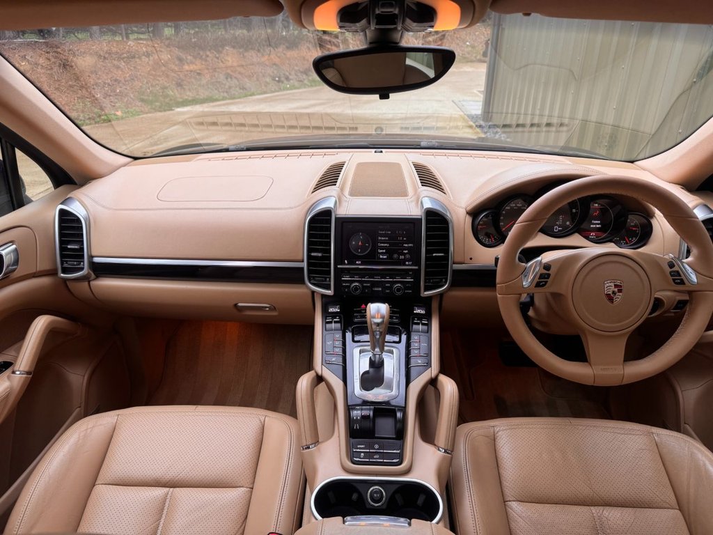 Used Porsche Cayenne 2011 for sale - 76631976: Photo 9