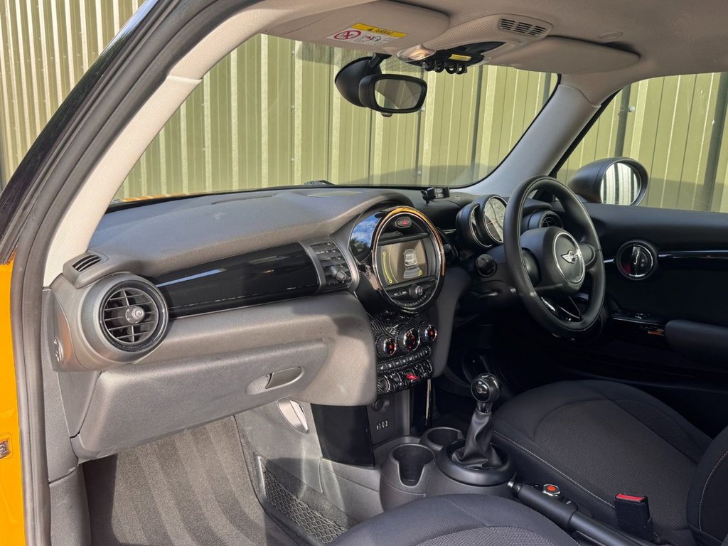 Used MINI Hatch 2015 for sale - 76481979: Photo 2