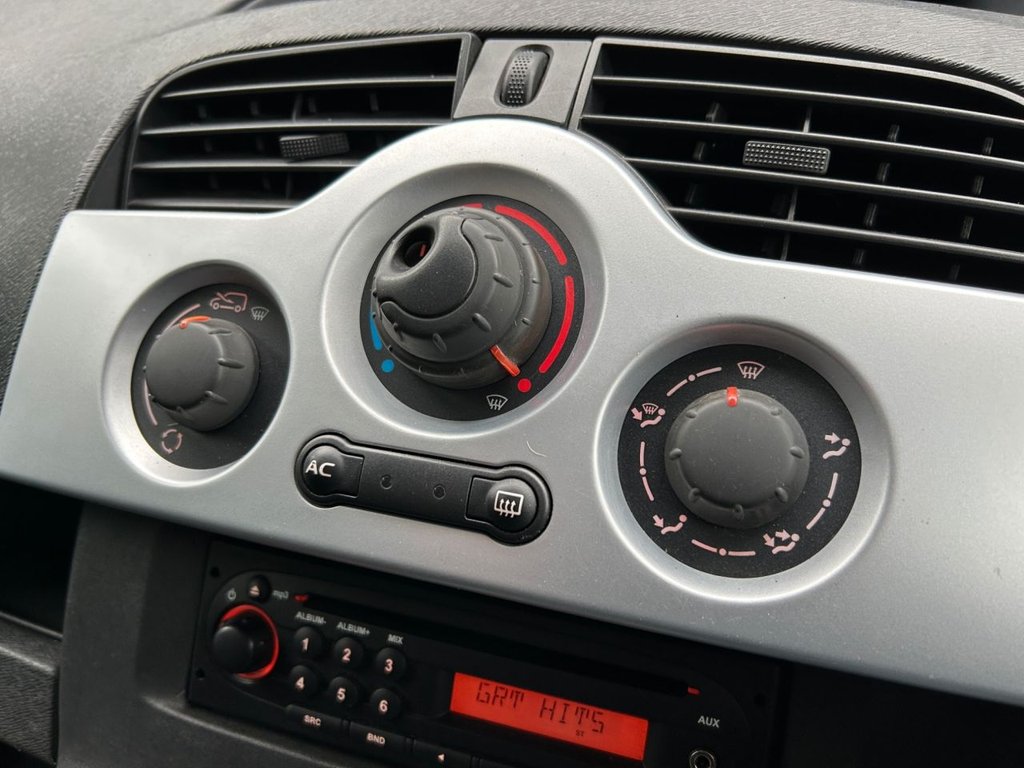 Used Renault Kangoo 2012 for sale - 76973365: Photo 28