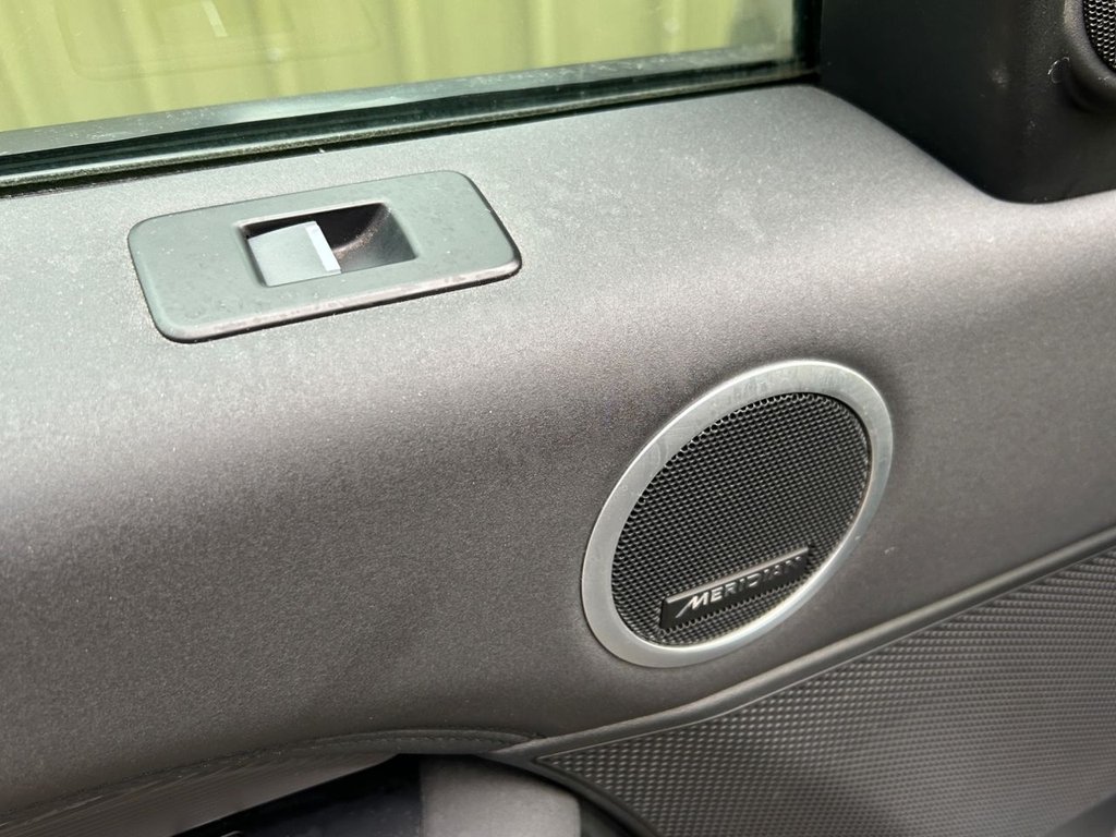 Used Land Rover Discovery 5 2020 for sale - 77200039: Photo 31