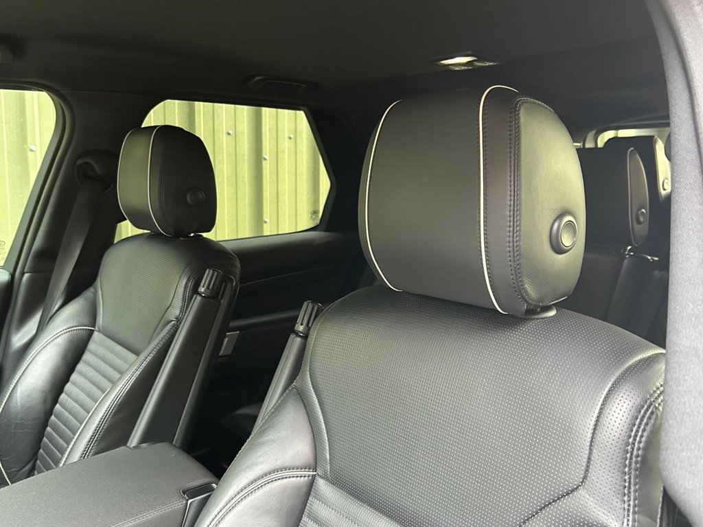 Used Land Rover Discovery 5 2020 for sale - 77200039: Photo 40