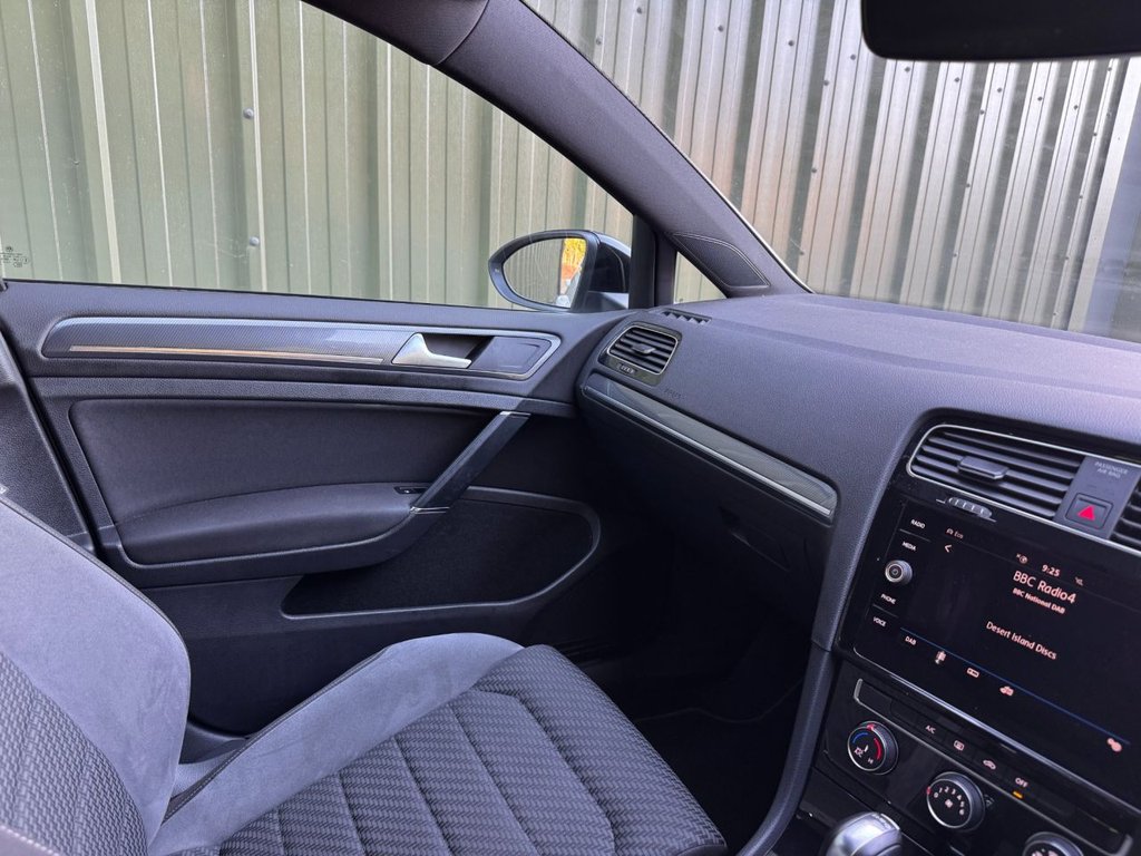 Used Volkswagen Golf 2019 for sale - 76739933: Photo 14