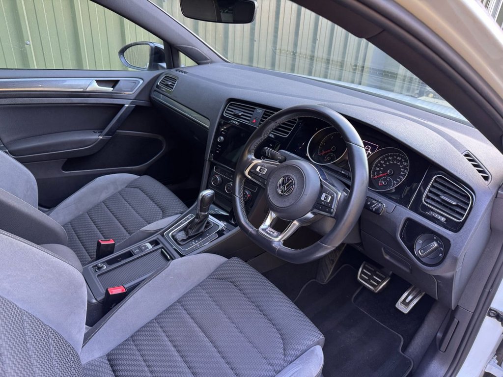 Used Volkswagen Golf 2019 for sale - 76739933: Photo 2