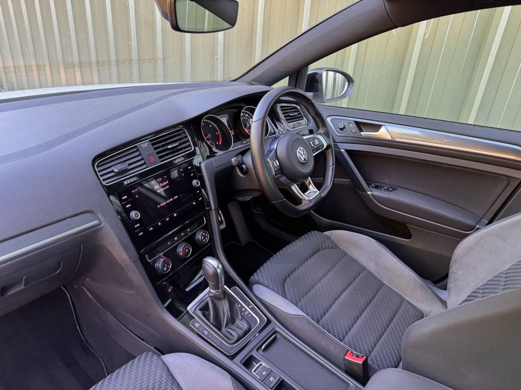 Used Volkswagen Golf 2019 for sale - 76739933: Photo 20