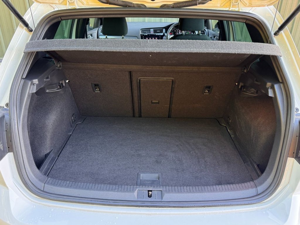 Used Volkswagen Golf 2019 for sale - 76739933: Photo 41