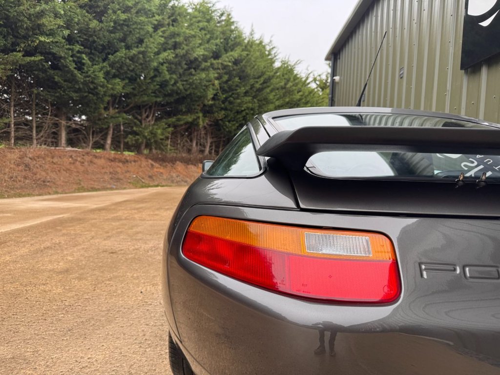 Used Porsche 928 1989 for sale - 76322986: Photo 25