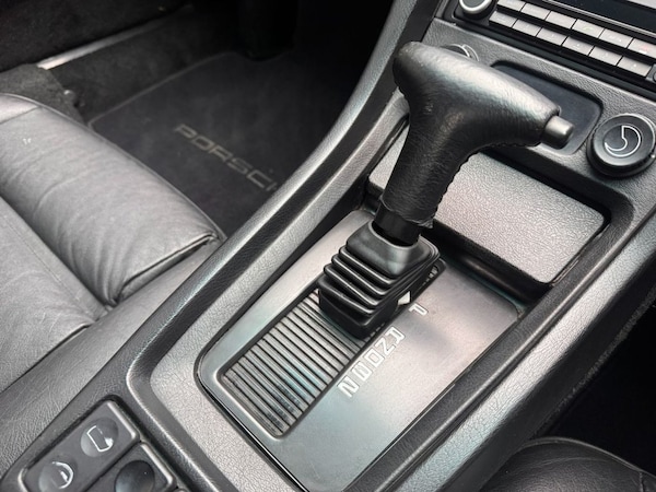 Used Porsche 928 2018 for sale - 76322986: Photo 28