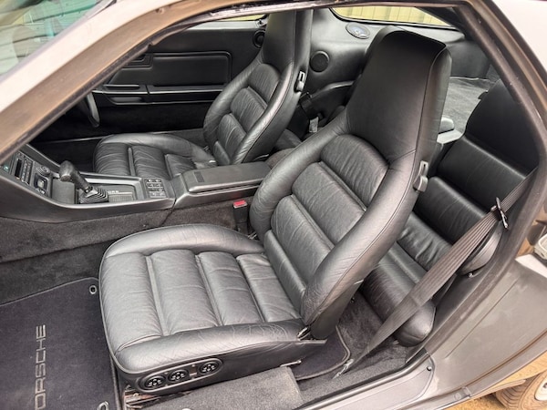 Used Porsche 928 2018 for sale - 76322986: Photo 2