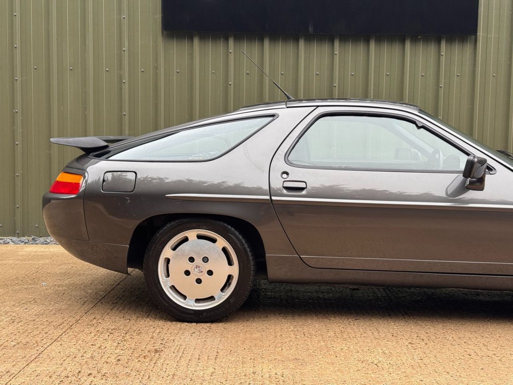 Used Porsche 928 1989 for sale - 76322986: Photo 3