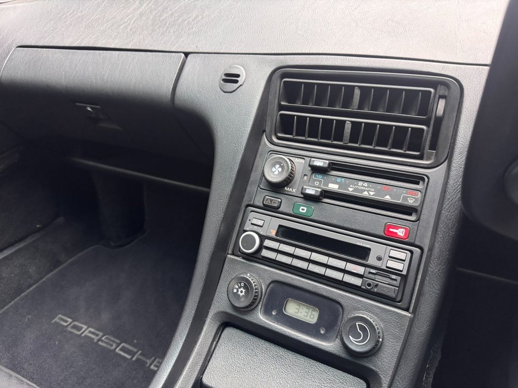 Used Porsche 928 1989 for sale - 76322986: Photo 32