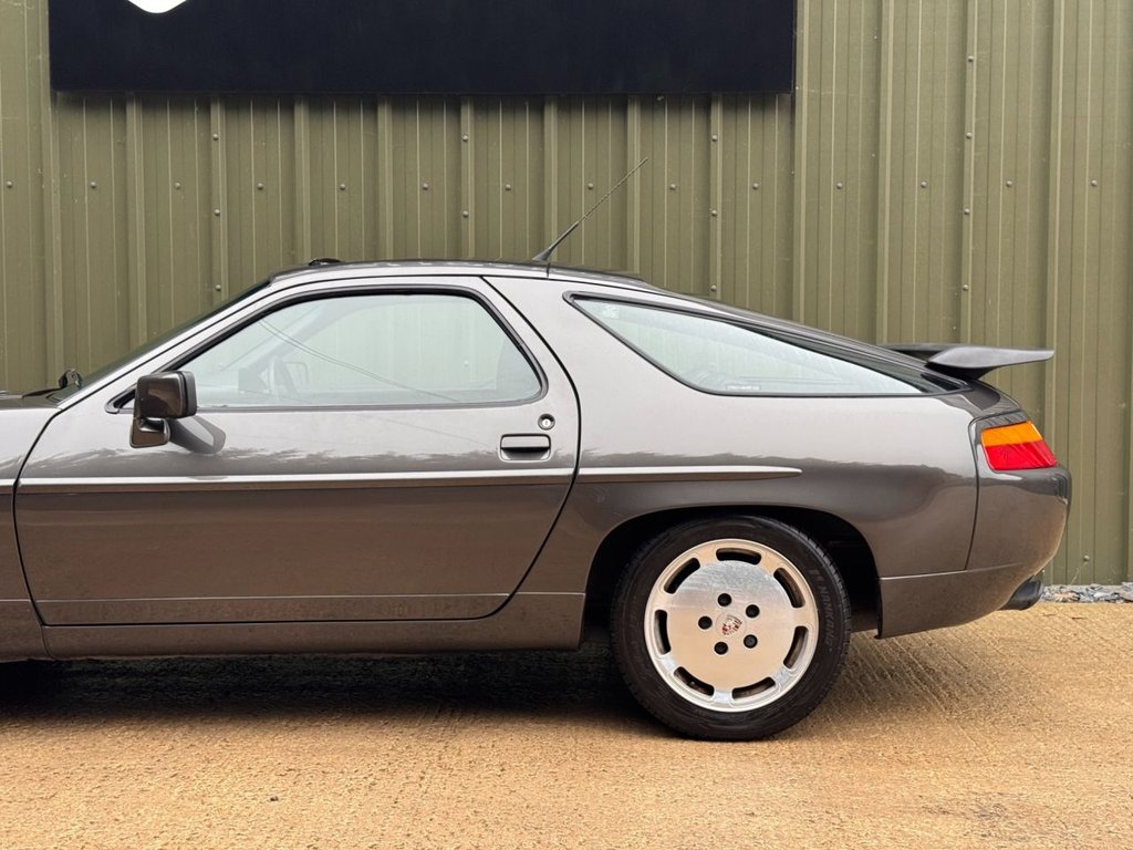 Used Porsche 928 1989 for sale - 76322986: Photo 35