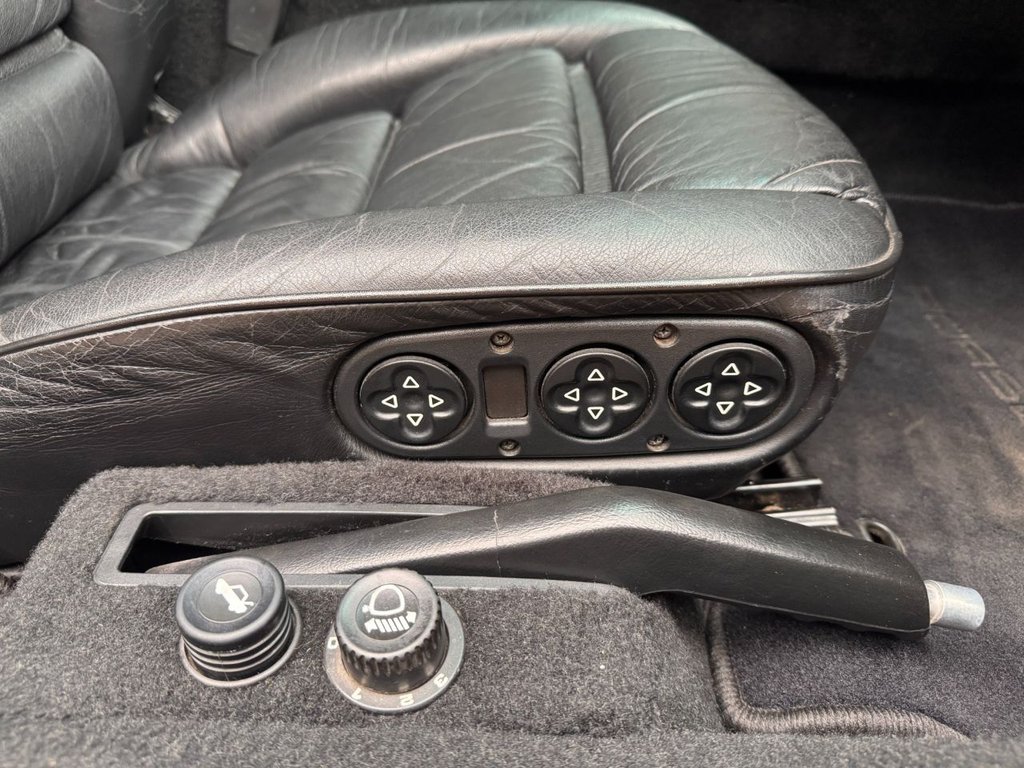 Used Porsche 928 1989 for sale - 76322986: Photo 46