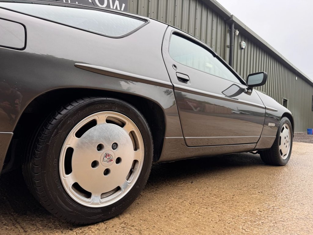 Used Porsche 928 1989 for sale - 76322986: Photo 49