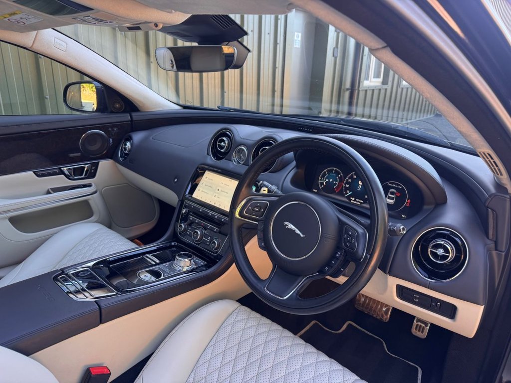 Used Jaguar XJ 2019 for sale - 76185322: Photo 11