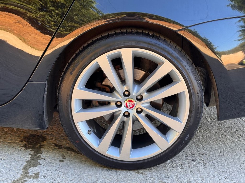 Used Jaguar XJ 2019 for sale - 76185322: Photo 36