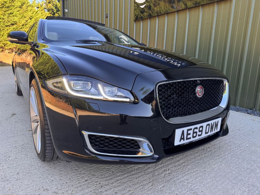 Used Jaguar XJ 2019 for sale - 76185322: Photo 41
