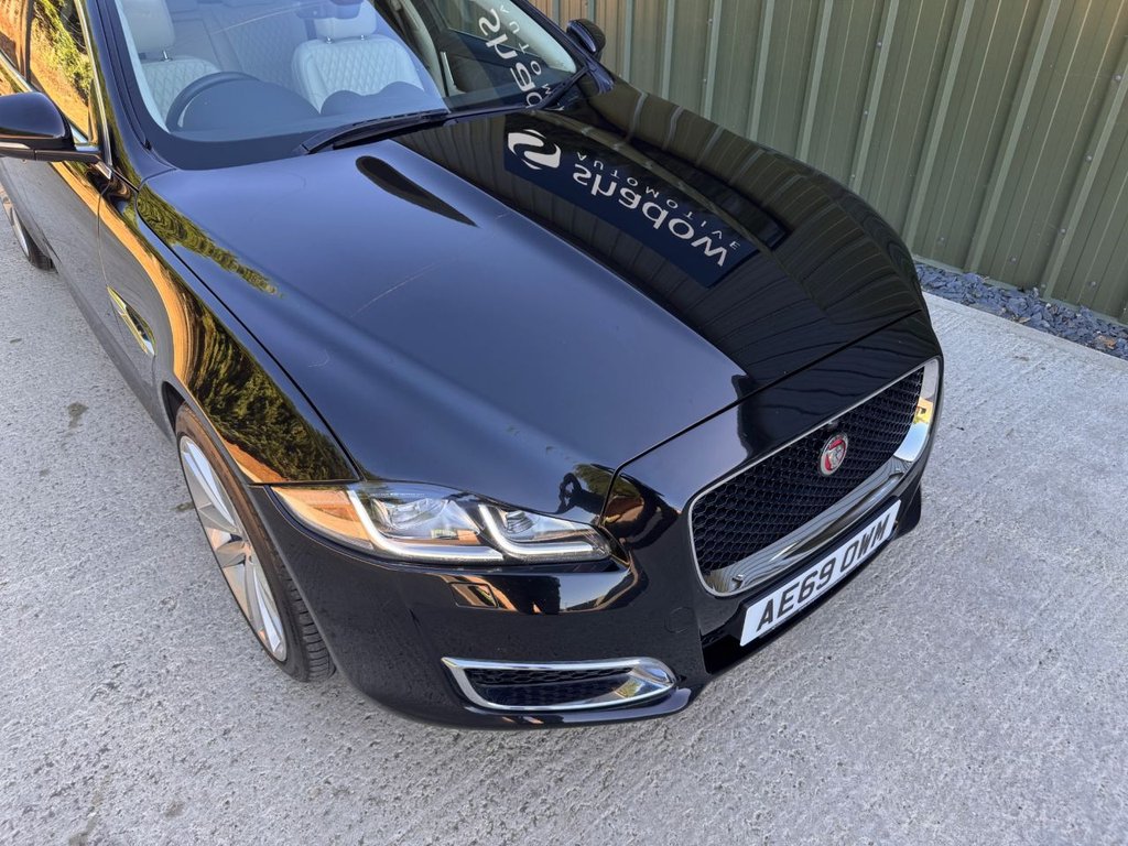 Used Jaguar XJ 2019 for sale - 76185322: Photo 44