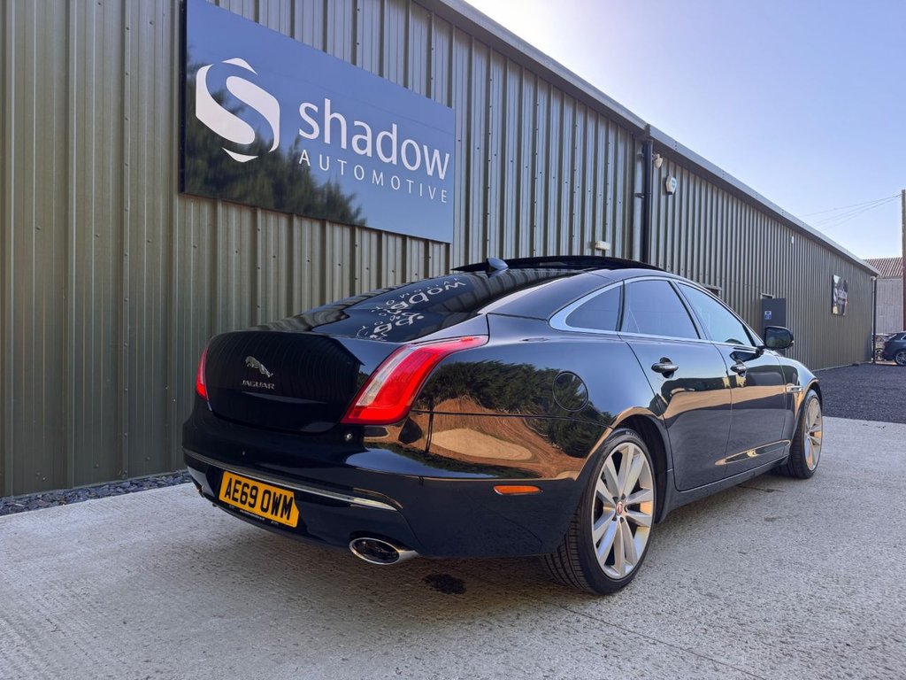 Used Jaguar XJ 2019 for sale - 76185322: Photo 48