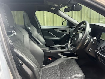 Used Jaguar F-Pace 2019 for sale - 78582915: Photo