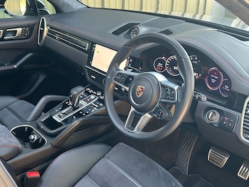 Used Porsche Cayenne 2023 for sale - 79493931: Photo
