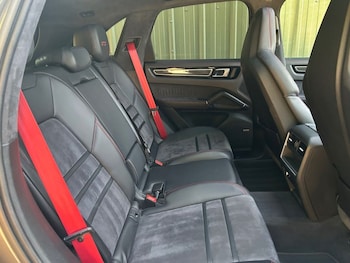 Used Porsche Cayenne 2023 for sale - 79493931: Photo