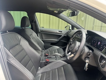 Used Volkswagen Golf 2018 for sale - 75397802: Photo