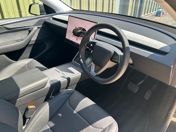 Used Tesla Model Y 2025 for sale - 79178700: Photo