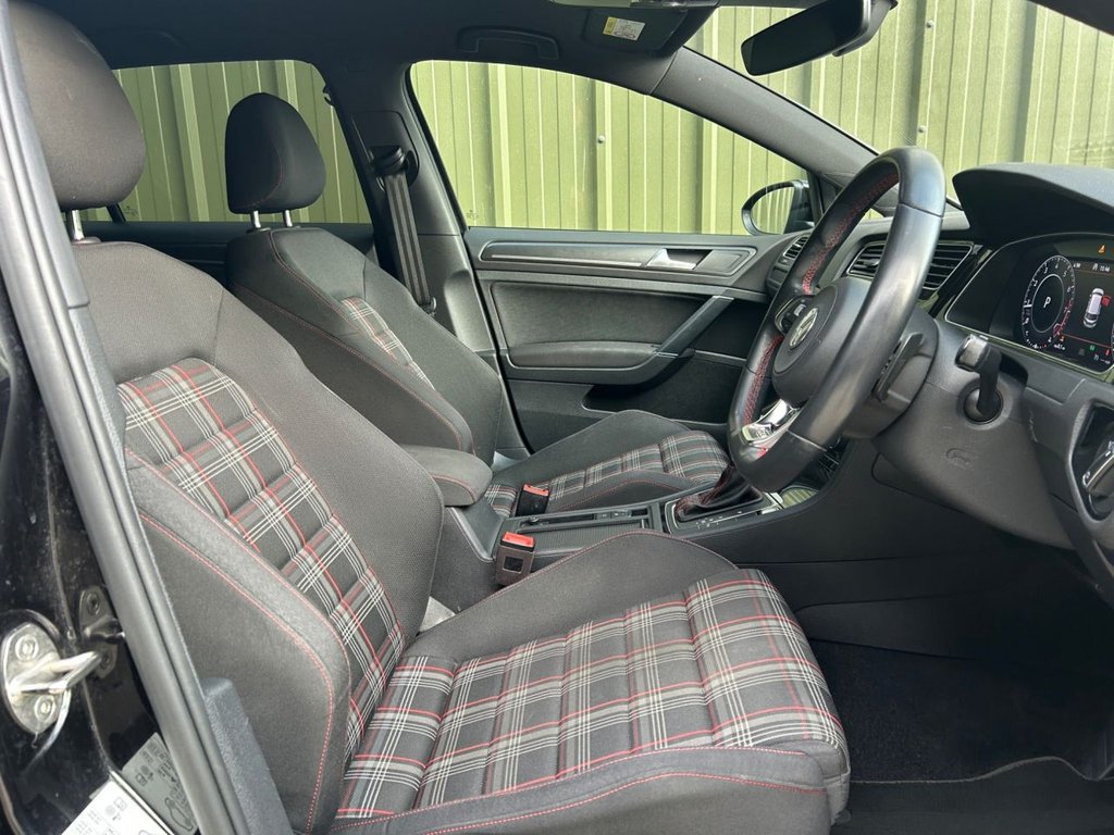 Used Volkswagen Golf 2020 for sale - 77733956: Photo 2