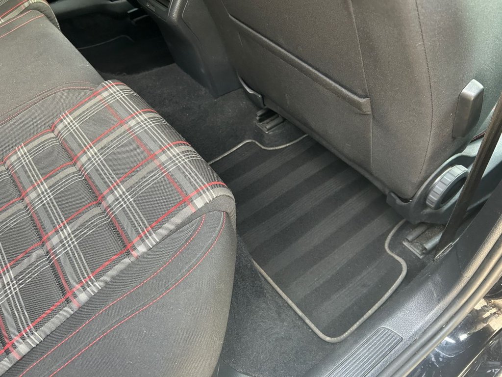 Used Volkswagen Golf 2020 for sale - 77733956: Photo 40