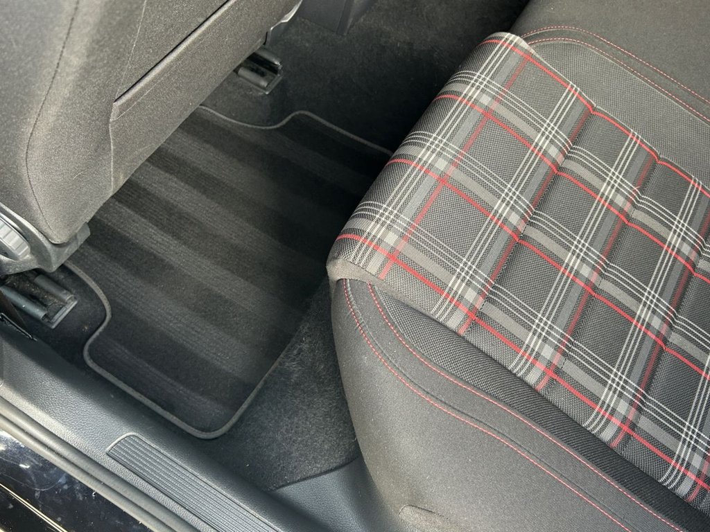 Used Volkswagen Golf 2020 for sale - 77733956: Photo 9