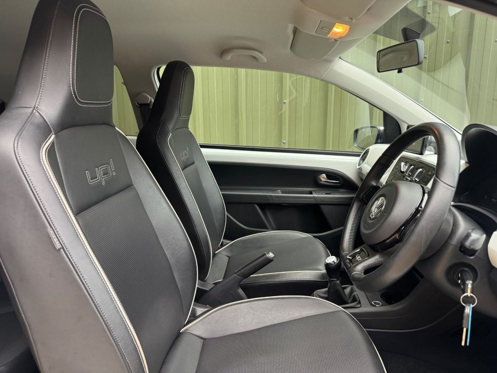 Used Volkswagen up! 2013 for sale - 77037927: Photo 2