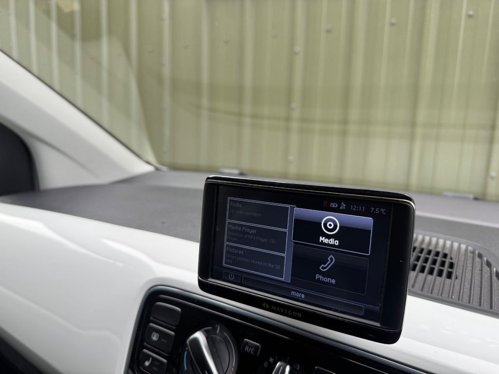 Used Volkswagen up! 2013 for sale - 77037927: Photo 41