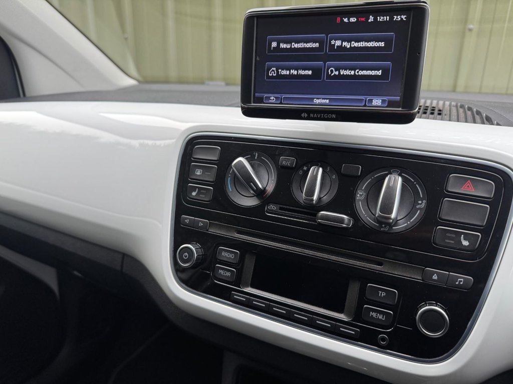 Used Volkswagen up! 2013 for sale - 77037927: Photo 43