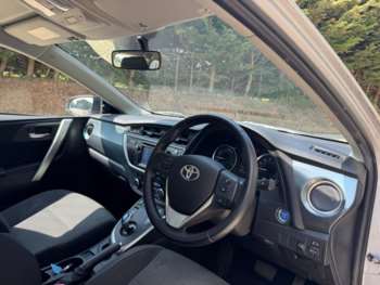 Used Toyota Auris 2014 for sale - 74917075: Photo